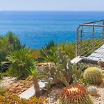 Dedalo, Direct Sea Access Vila *