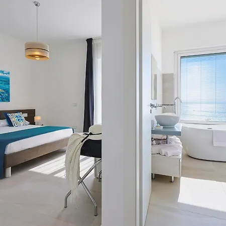 Dedalo, Direct Sea Access Villa *