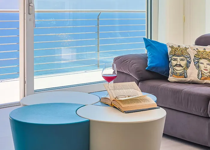 Dedalo, Direct Sea Access Willa *