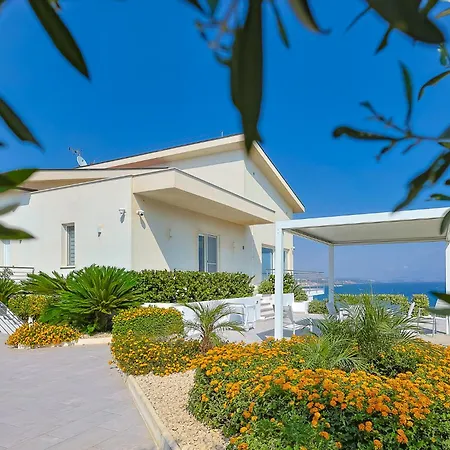 Villa Dedalo, Direct Sea Access