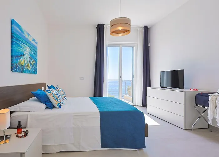 Dedalo, Direct Sea Access *