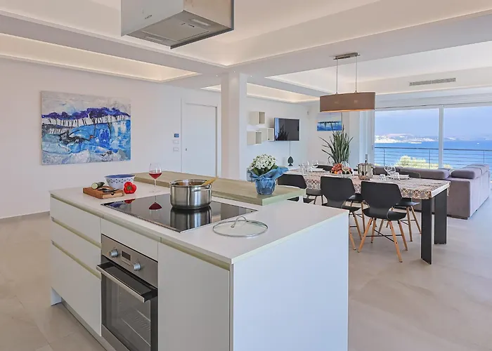 Dedalo, Direct Sea Access Villa