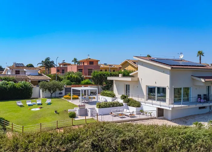 Dedalo, Direct Sea Access Villa *