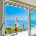 Dedalo, Direct Sea Access