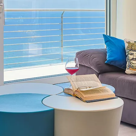 Dedalo, Direct Sea Access Villa *