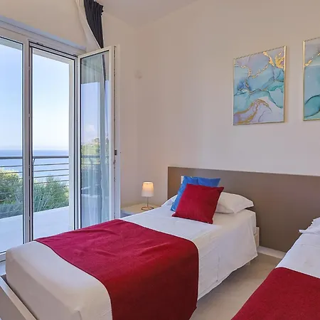 Villa Dedalo, Direct Sea Access