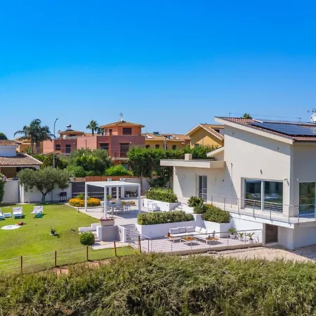 Dedalo, Direct Sea Access Villa *